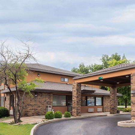 Days Inn By Wyndham Stoughton Wi. מראה חיצוני תמונה