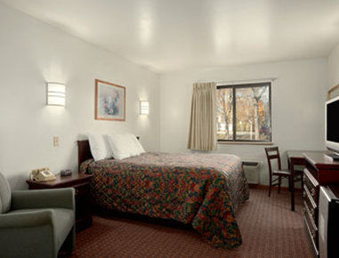 Days Inn By Wyndham Stoughton Wi. מראה חיצוני תמונה